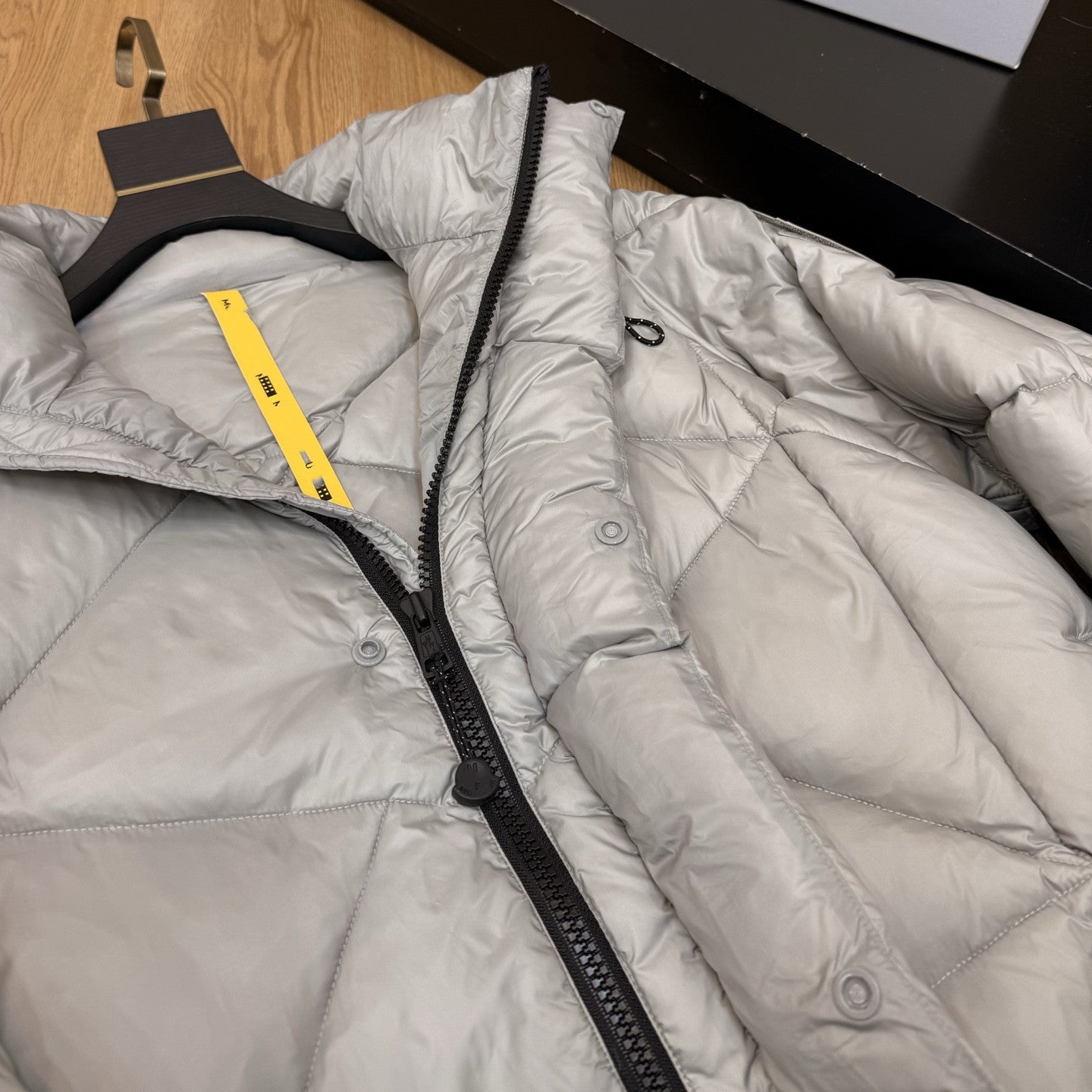 2025 Autumn Winter M Mengkou 90 White Duck Down Fluffy Down Jacket Coat for Men and Women