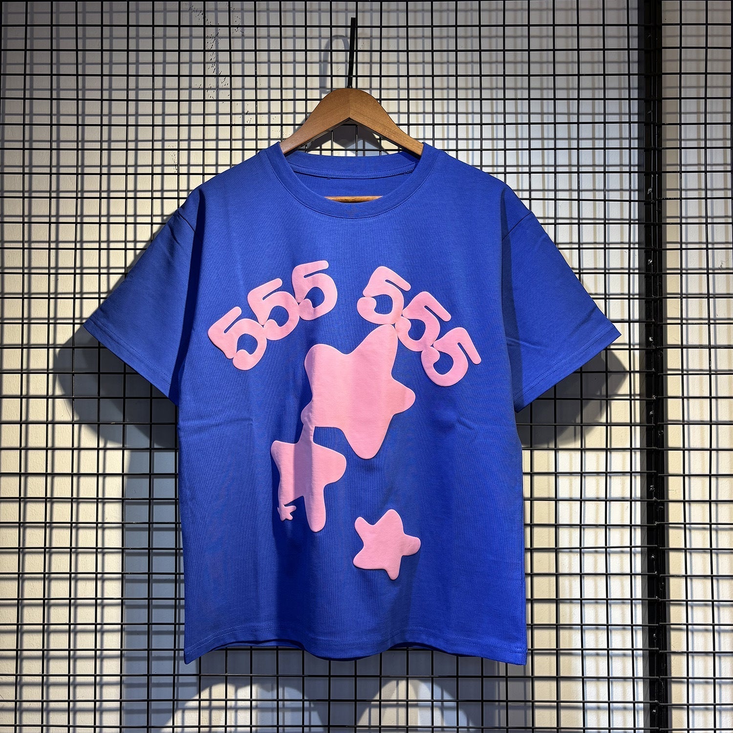 6ff1fd99-b7af-4772-9569-697db12ee553