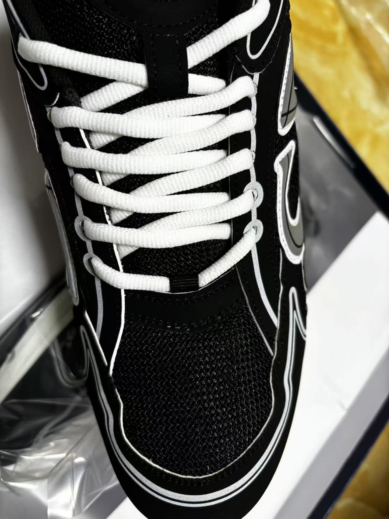 2025 New CD Fashion Casual Couple Lightweight Mesh Shoes Breathable Comfortable Casual Sneakers B30 Running Shoes