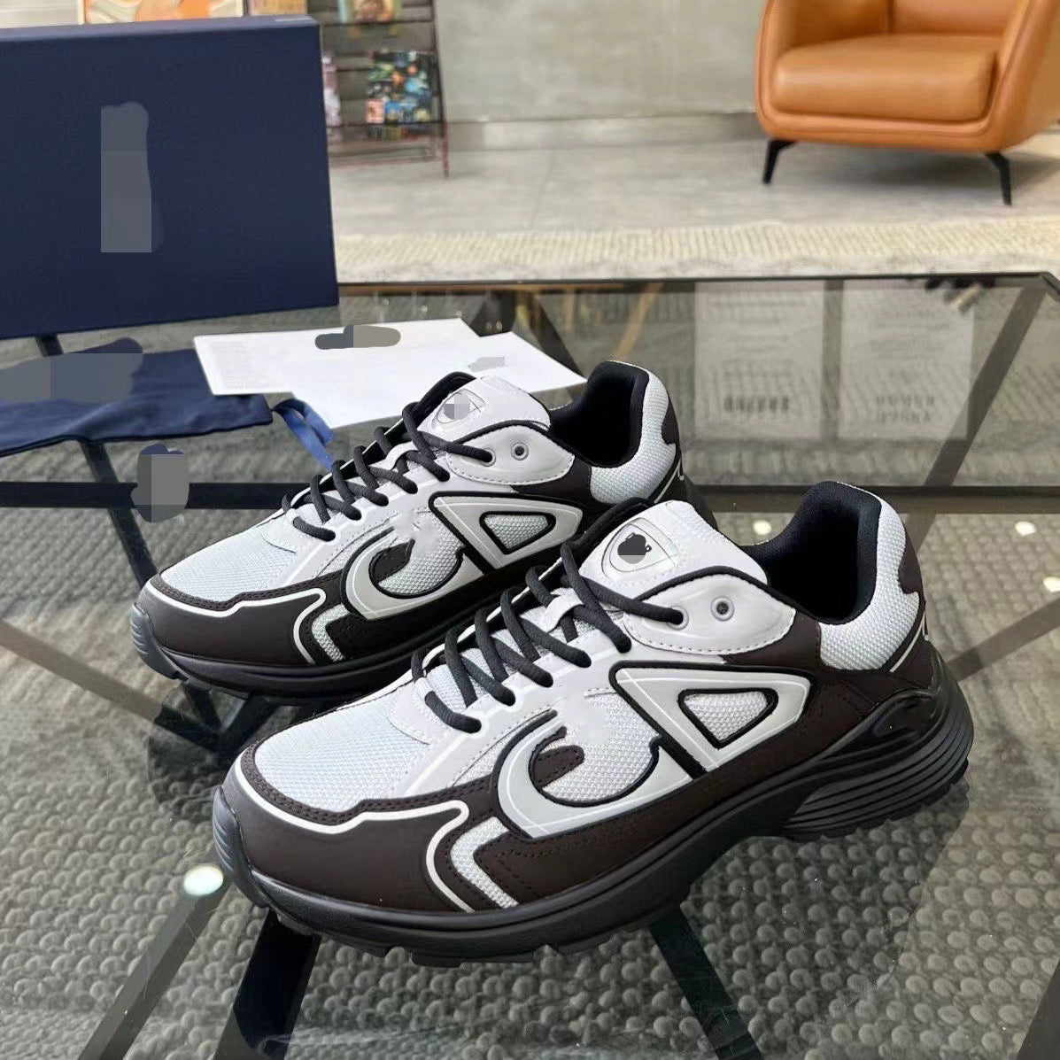 2025 New CD Fashion Casual Couple Lightweight Mesh Shoes Breathable Comfortable Casual Sneakers B30 Running Shoes
