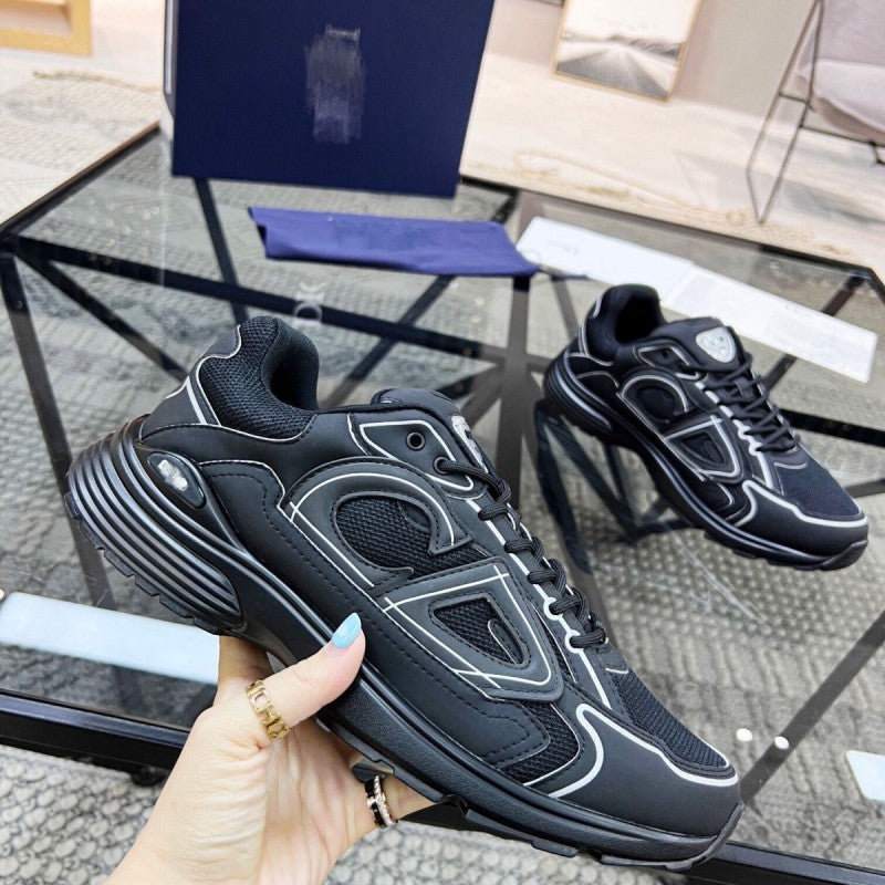 2025 New CD Fashion Casual Couple Lightweight Mesh Shoes Breathable Comfortable Casual Sneakers B30 Running Shoes