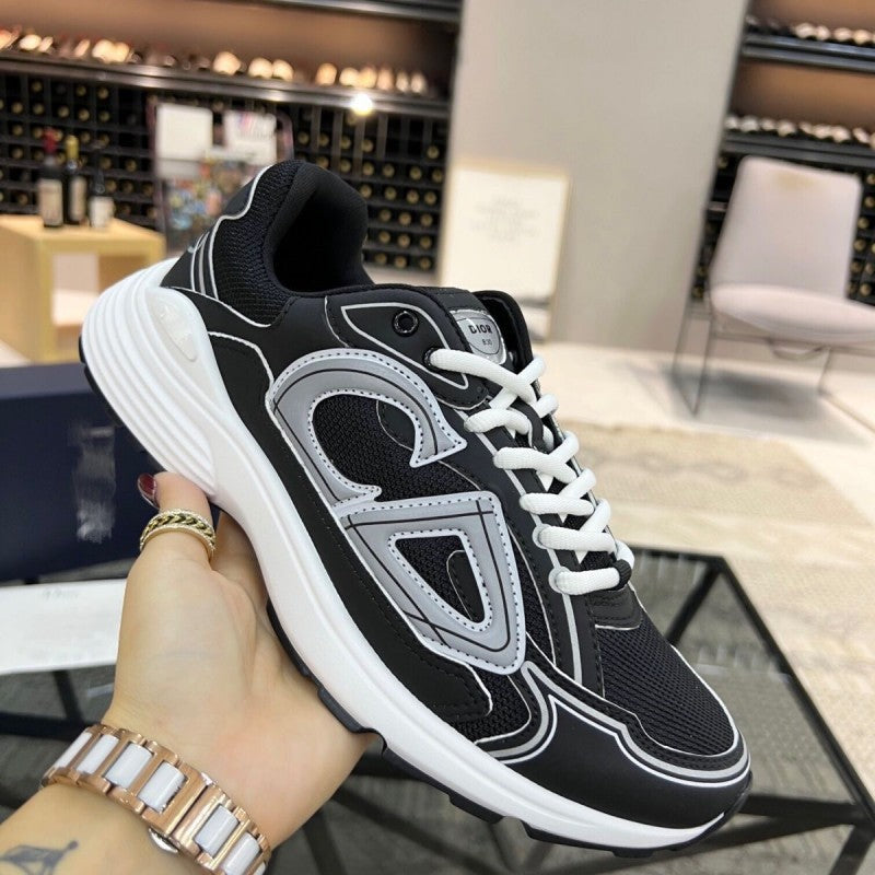2025 New CD Fashion Casual Couple Lightweight Mesh Shoes Breathable Comfortable Casual Sneakers B30 Running Shoes