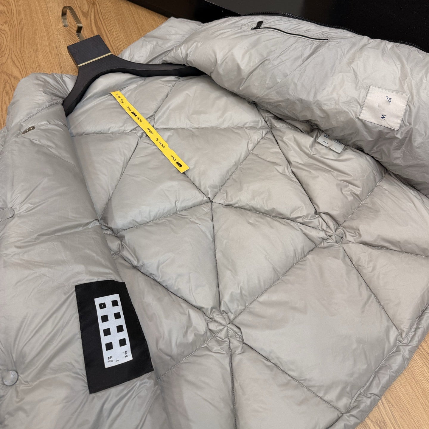 2025 Autumn Winter M Mengkou 90 White Duck Down Fluffy Down Jacket Coat for Men and Women