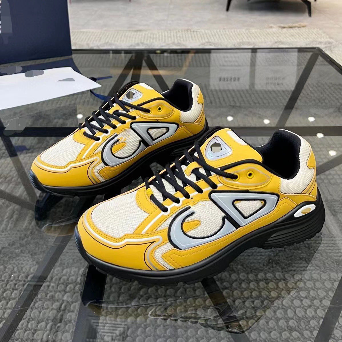 2025 New CD Fashion Casual Couple Lightweight Mesh Shoes Breathable Comfortable Casual Sneakers B30 Running Shoes